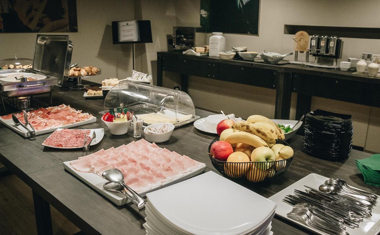 Hotel Continental Cremona Luaran gambar