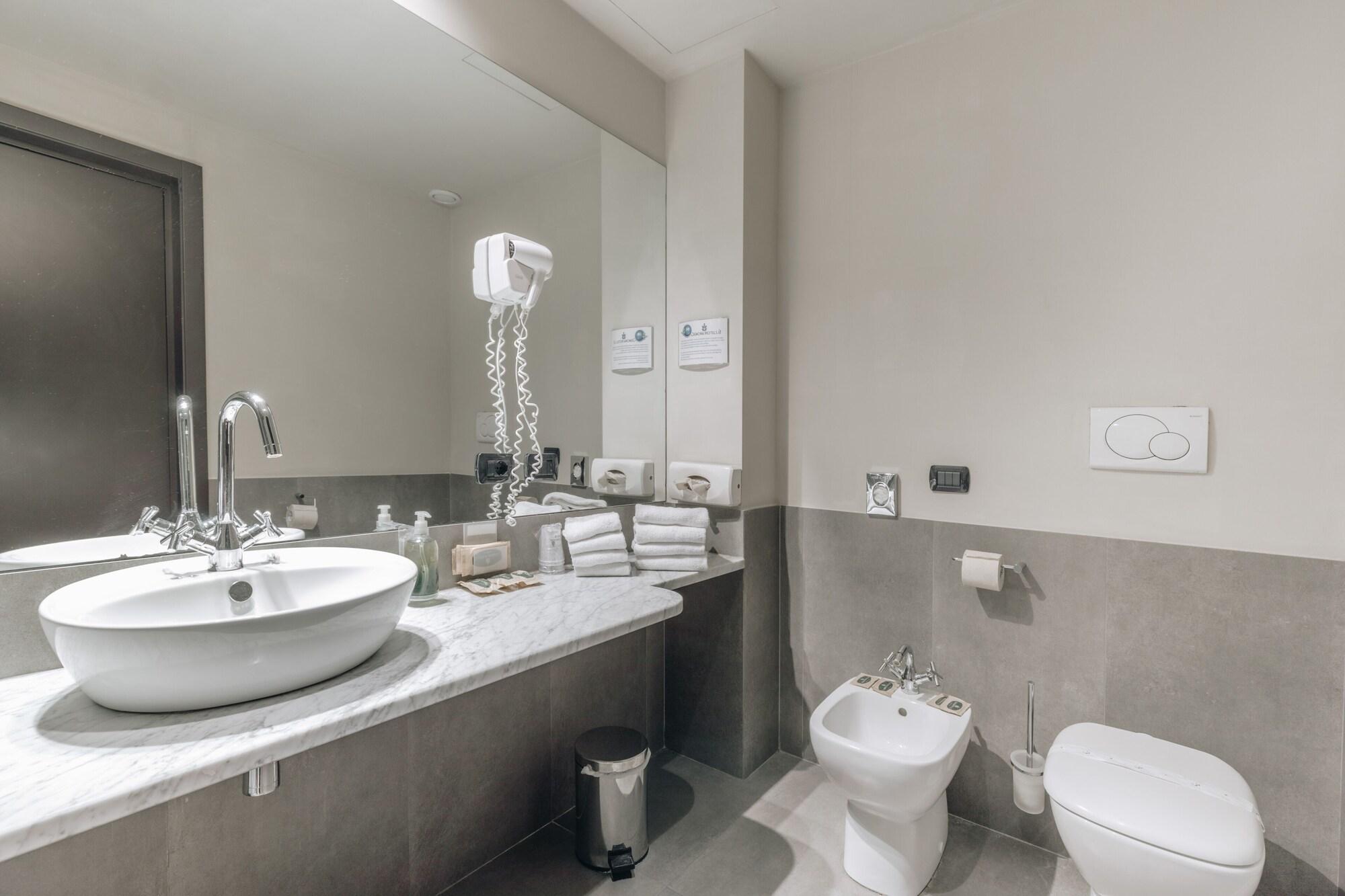 Hotel Continental Cremona Luaran gambar
