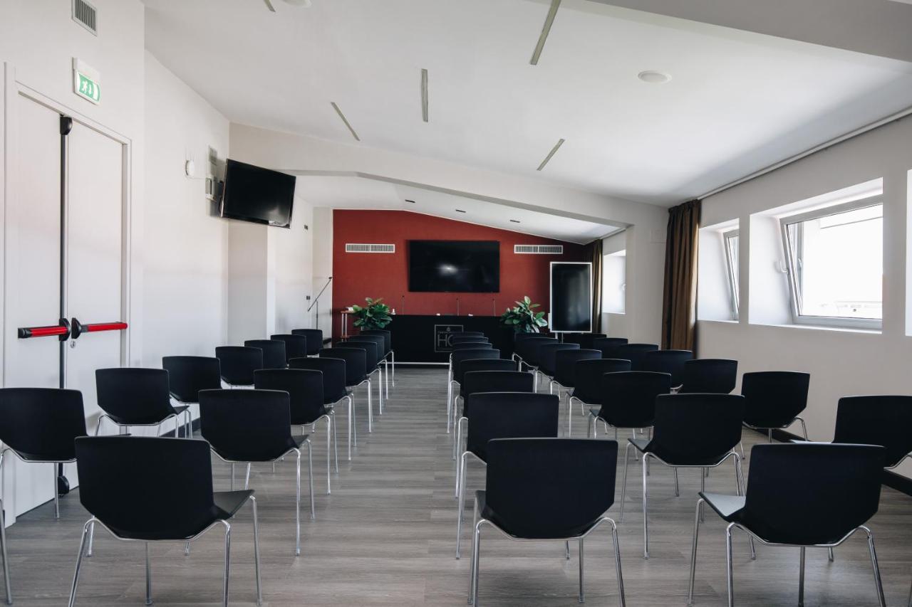 Hotel Continental Cremona Luaran gambar