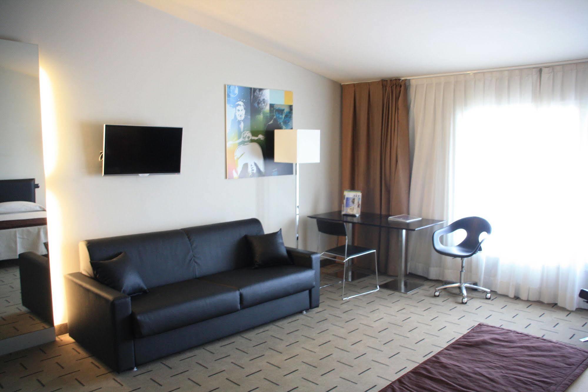 Hotel Continental Cremona Luaran gambar